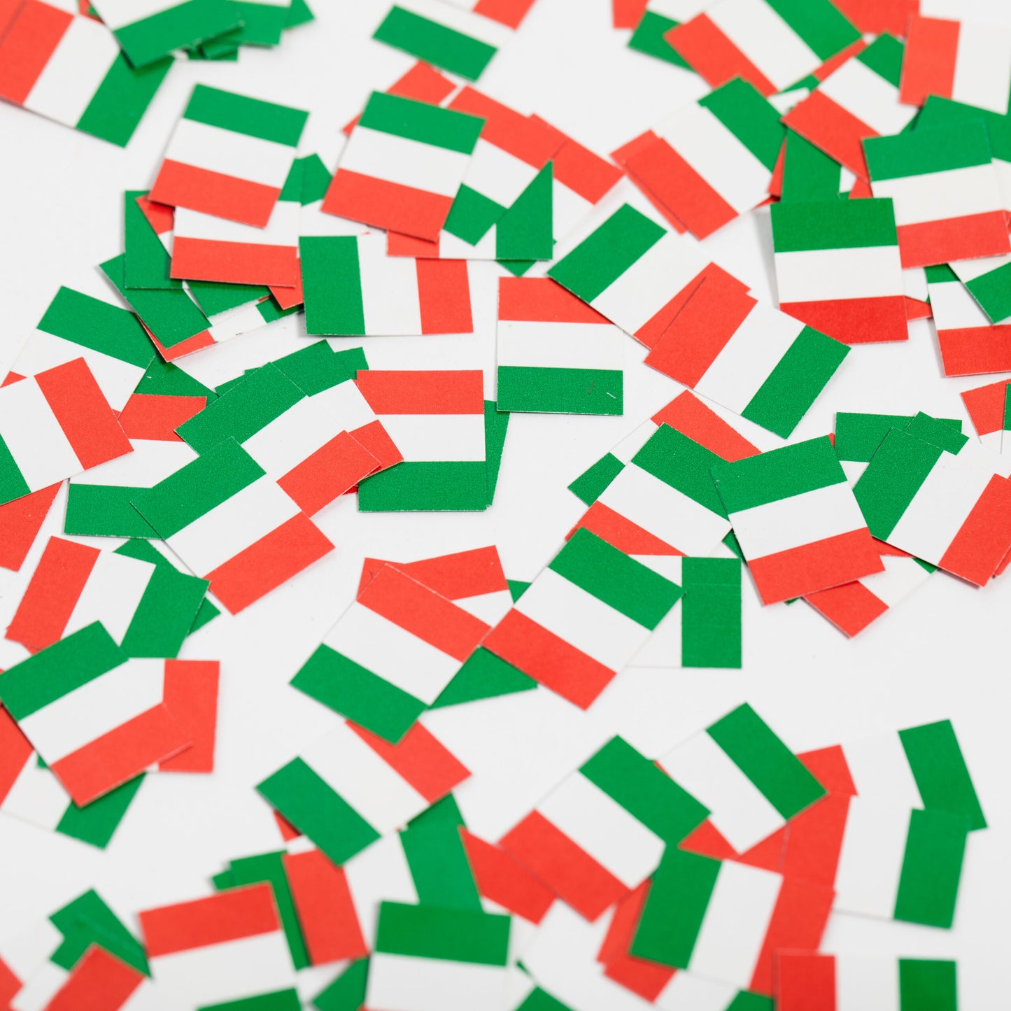 Tafelconfetti papier 150 stuks Italië